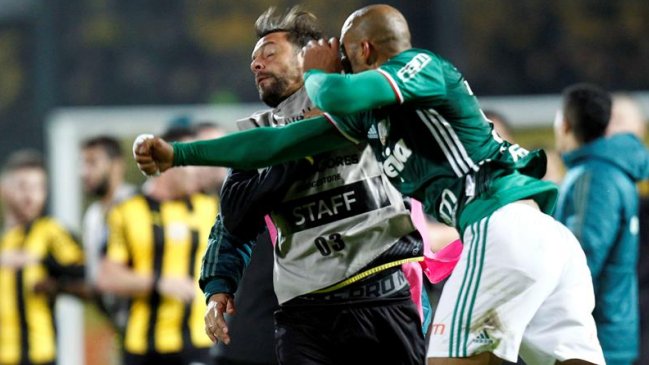 Conmebol suspendió a cuatro jugadores que protagonizaron la brutal pelea entre Peñarol y Palmeiras