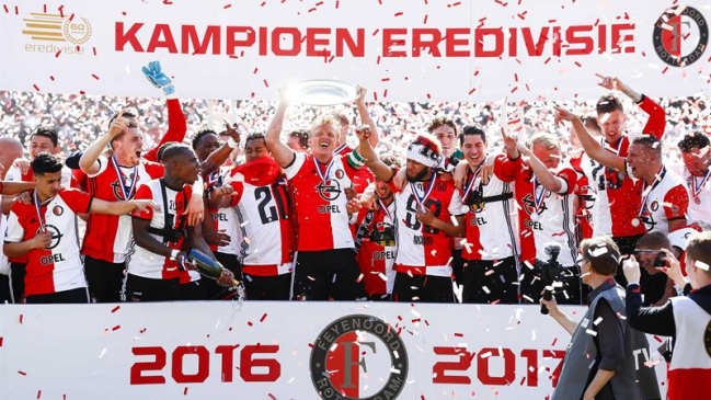 Feyenoord venció a Heraclesy se coronó campeón de la liga holandesa