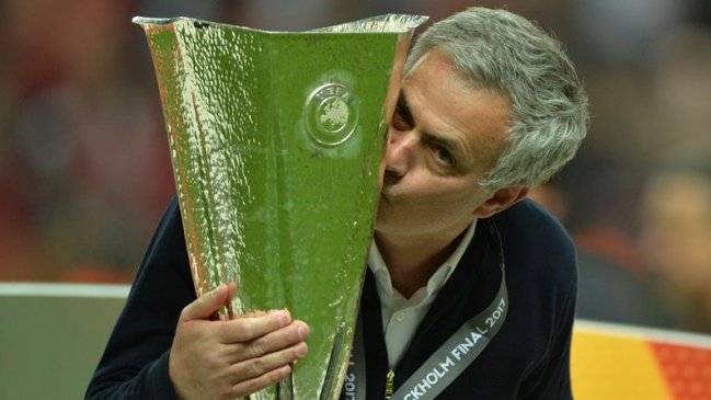 Jose Mourinho ganó su cuarto título continental tras obtener la Europa League