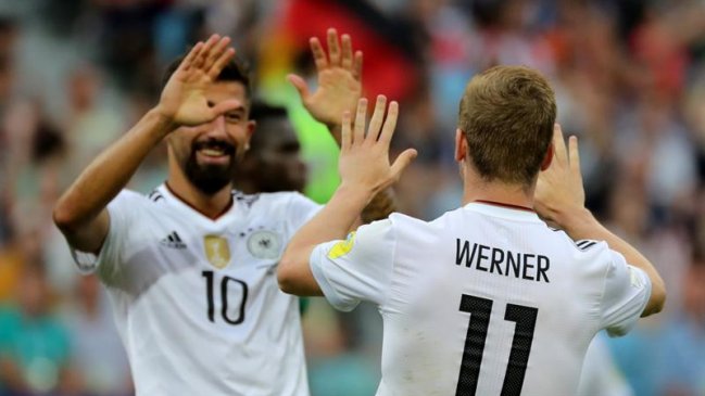 Alemania lució su efectividad ante Camerún y ganó el Grupo B