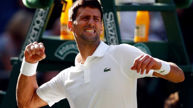 Djokovic doblegó en tres mangas a Gulbis y se metió a octavos de final en Wimbledon