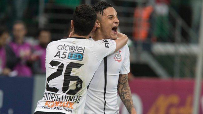 Corinthians venció en el clásico a Palmeiras y sigue invicto en el Brasileirao