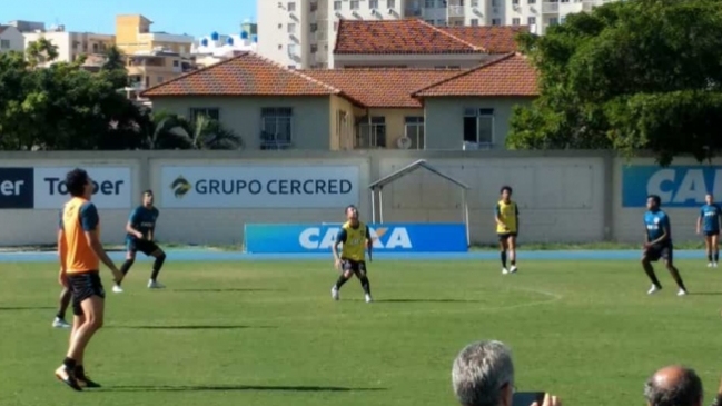 Leonardo Valencia vivió su primera práctica grupal en Botafogo