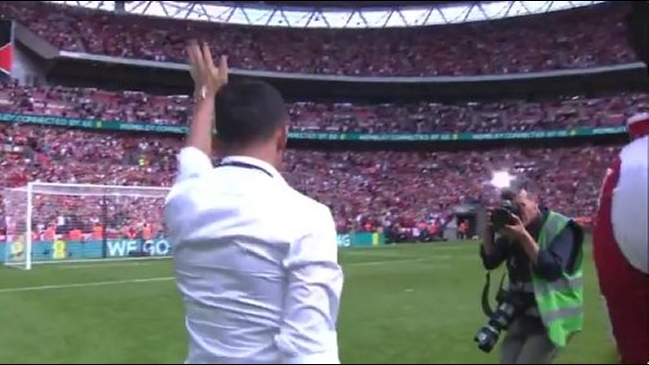 Hinchas de Arsenal ovacionaron a Alexis Sánchez en Wembley