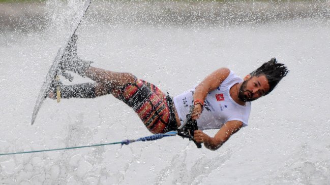 Santiago Varas destacó en Chile durante la primera jornada del Mundial de Esquí Náutico