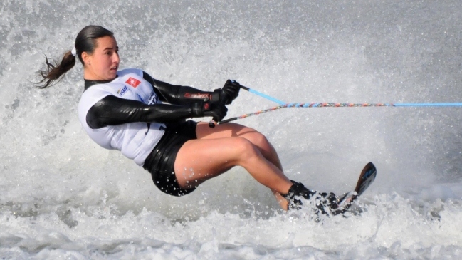 Valentina González abrió con slalom su camino por el overall en Mundial de Esquí Náutico
