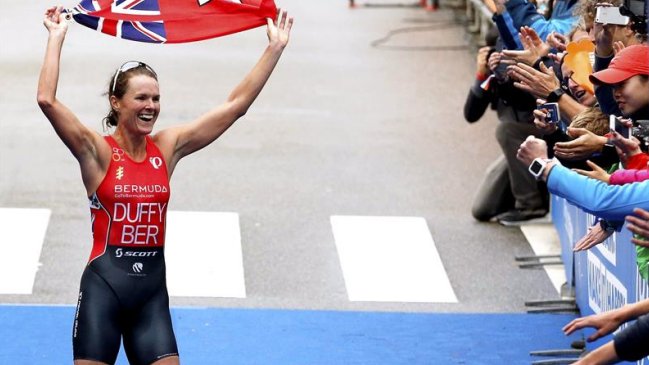 La bermudeña Flora Duffy revalidó su título mundial de triatlón en Rotterdam