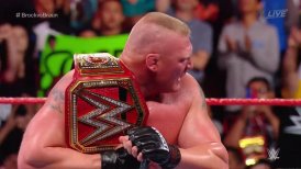 Brock Lesnar retuvo el título Universal de WWE ante Braun Strowman en No Mercy