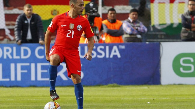 Marcelo Díaz se puso la Roja como hincha: "Ustedes son grandes y los mejores"