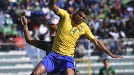 Thiago Silva salió lesionado y está en duda para el duelo de Brasil contra Chile