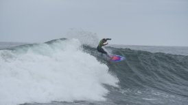 La costarricense McGonagle ganó prueba del mundial femenino de surf en Punta de Lobos