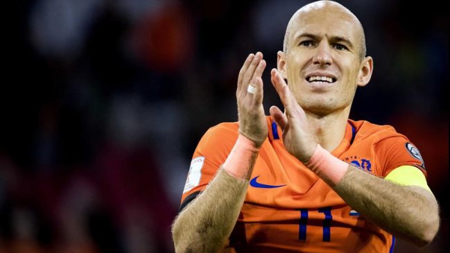 Arjen Robben completó su camino junto a la selección de Holanda y dijo adiós