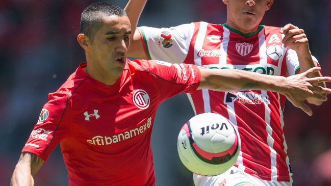 Pachuca igualó ante Toluca en duelo de chilenos en el Torneo de Apertura mexicano