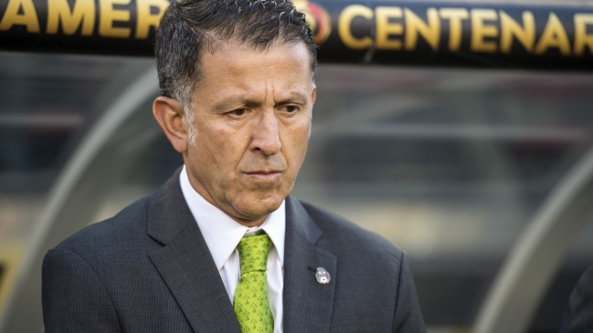 Juan Carlos Osorio solo cambiaría de su trabajo en México la caída ante Chile