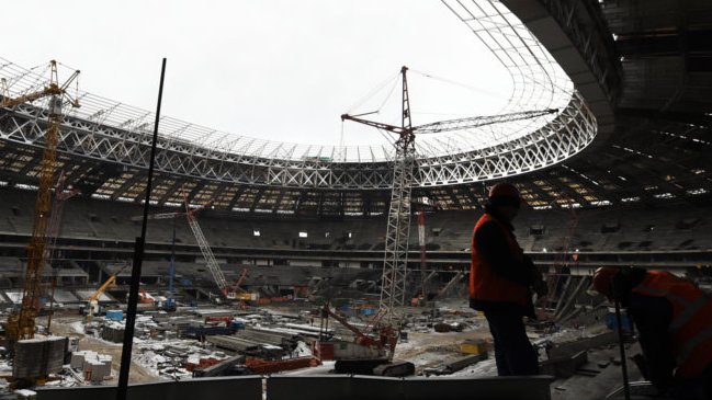 Consejo de Derechos Humanos recomendó a FIFA redoblar esfuerzos para obreros que construyen estadios mundialistas