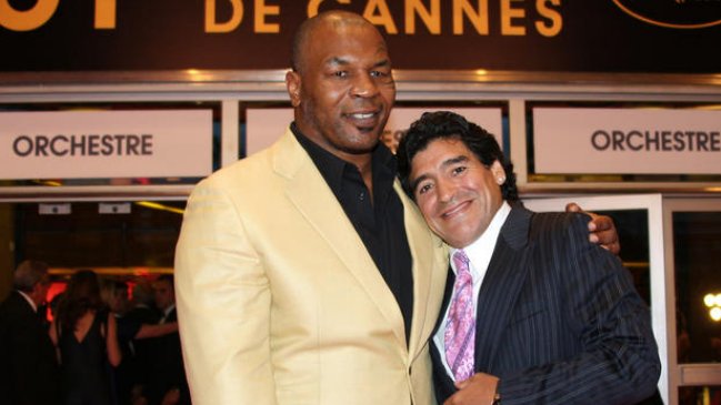 Maradona le dio duro a Chile por impedir el ingreso de su "amigo" Mike Tyson al país