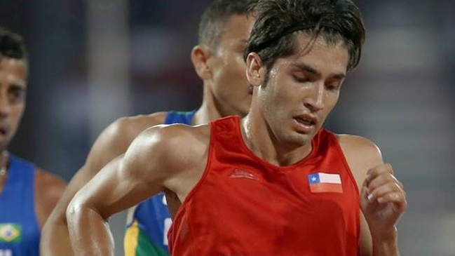 El chileno Carlos Díaz ganó medalla de oro en los 5.000 metros planos en los Juegos Bolivarianos