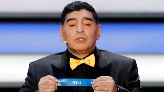 Prensa francesa evocó "La mano de Dios" de Maradona para celebrar ser sorteados con Perú