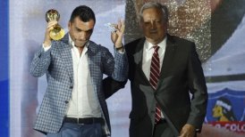 Esteban Paredes fue distinguido como el mejor jugador de 2017 en la Gala del Fútbol