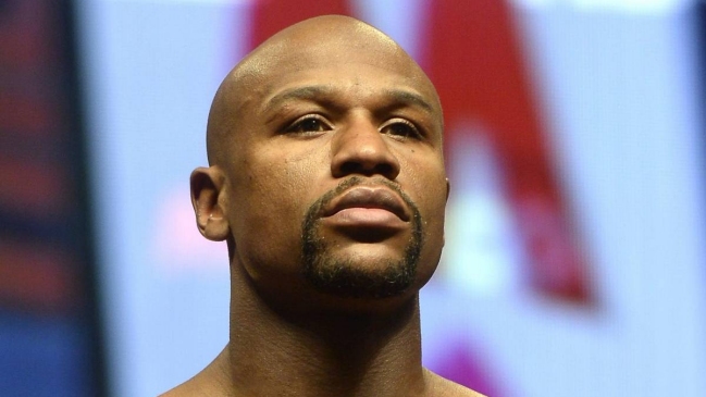 Presidente de UFC confirmó negociaciones para que Floyd Mayweather combata en el octágono