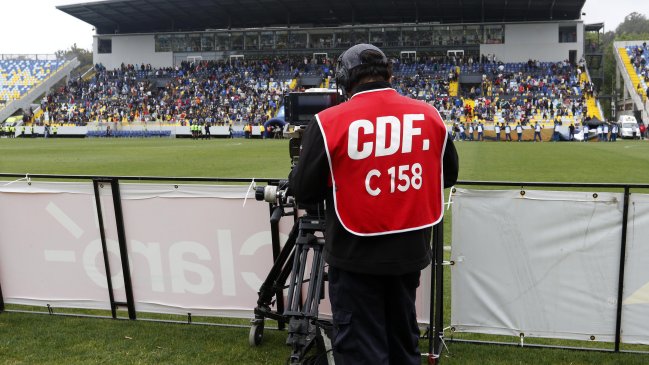Fox Sports lanzó oferta de última hora para los clubes nacionales por el CDF