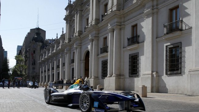 Intendente Claudio Orrego aclaró dudas en torno a Fórmula E