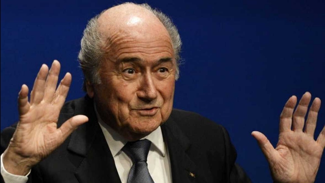 Joseph Blatter se mostró contrario al uso del VAR en el Mundial de Rusia
