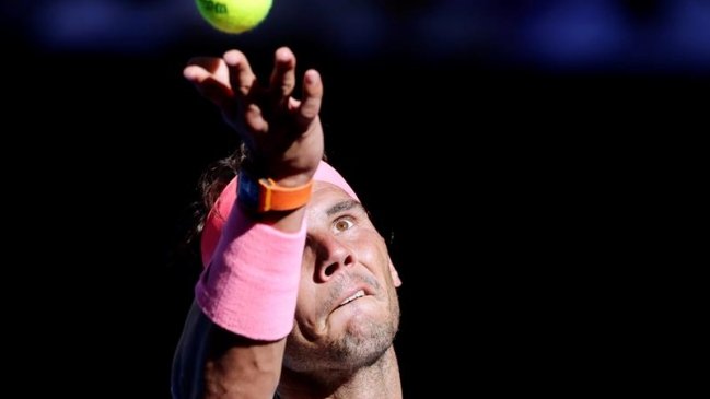 Rafael Nadal se mantuvo a paso firme en Australia