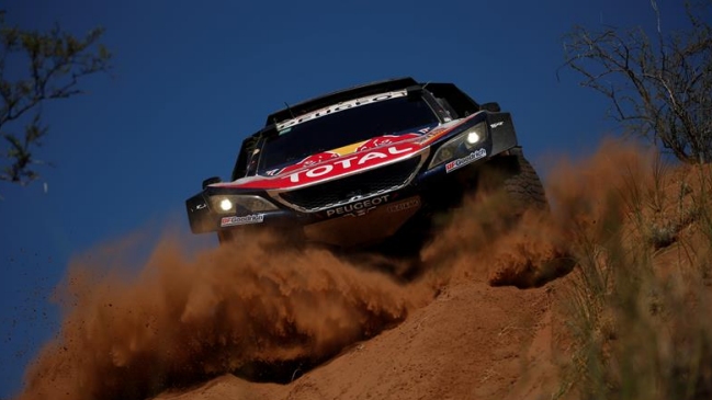 Sainz aumentó ventaja sobre sus rivales en la penúltima etapa del Dakar
