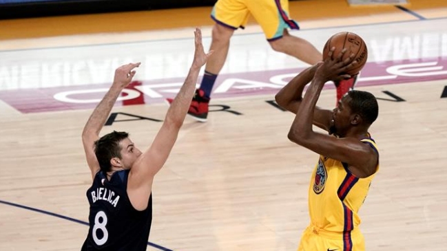 Kevin Durant lideró la exhibición de Warriors ante los Timberwolves