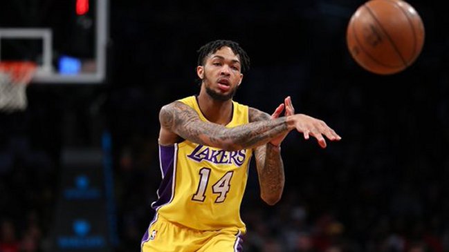 Los Angeles Lakers derrotaron a Brooklyn Nets en calidad de visita en la NBA