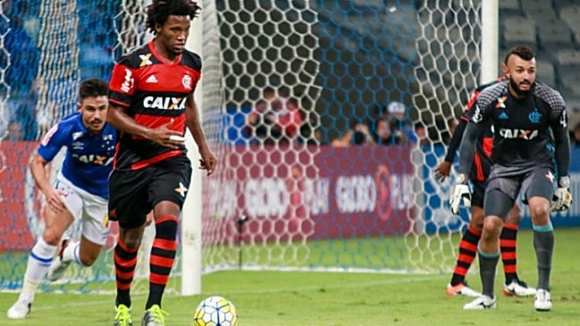 Rafael Vaz se despidió de sus compañeros de Flamengo y prepara viaje a Chile