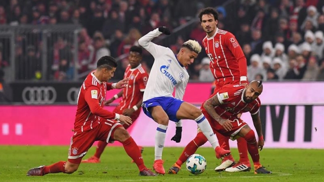 Arturo Vidal y Bayern Munich batieron a Schalke 04 en reñido duelo de la Bundesliga