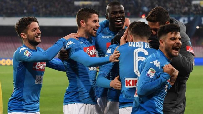 SSC Napoli recuperó el liderato de la Serie A tras arrollar a Lazio