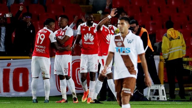 Santiago Wanderers fue eliminado de la Copa Libertadores al caer ante Santa Fe