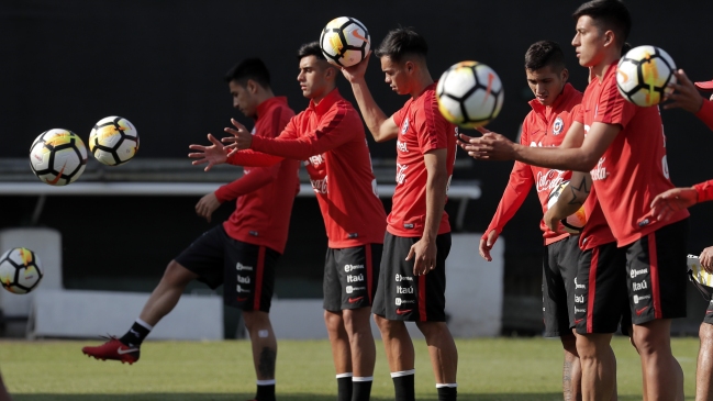 Selección chilena jugó un amistoso con la sub 20 en la tercera jornada de prácticas