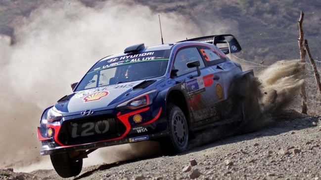 Thierry Neuville comanda el Rally de México tras primera súper especial