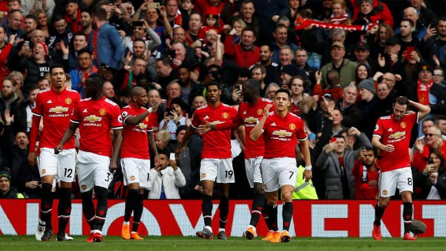 Manchester United se consolidó como escolta en la Premier tras vencer a Liverpool en el clásico