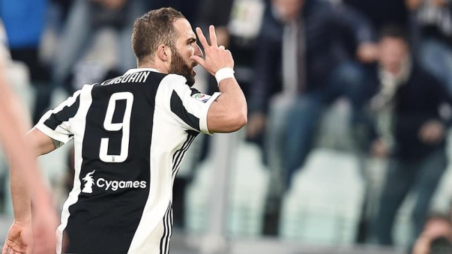 Juventus ganó su partido pendiente y le sacó cuatro puntos a Napoli