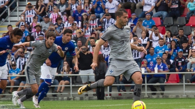 Francisco Silva jugó en derrota de Cruz Azul ante Monterrey en duelo amistoso