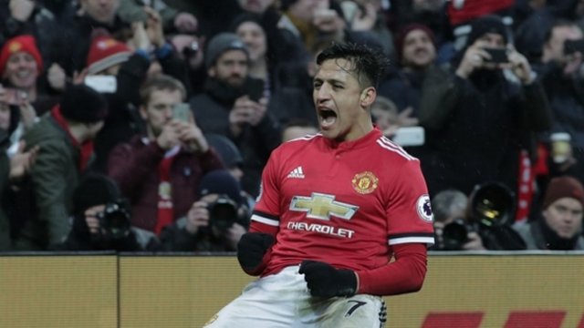 En Manchester United elogiaron a Alexis: "Está mostrando su clase"