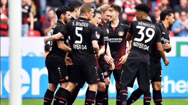Bayer Leverkusen goleó a Eintracht Frankfurt con Aránguiz en cancha