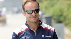 Rubens Barrichello fue sometido a cirugía para extirpar un tumor de su cuello