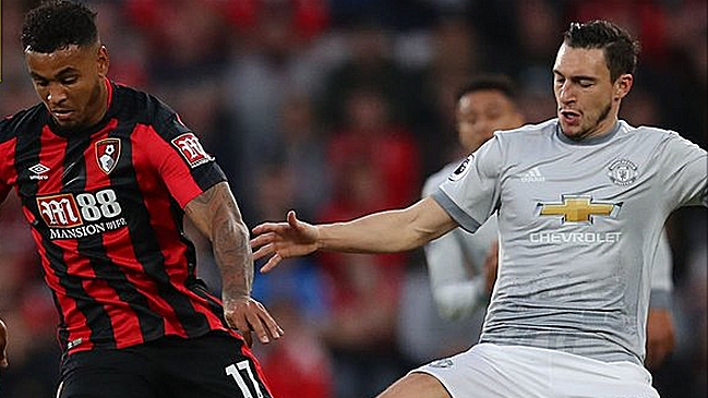 Alexis fue suplente en cómodo triunfo de Manchester United sobre Bournemouth