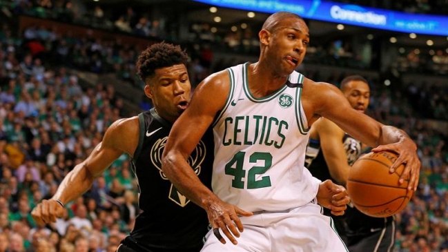 Boston Celtics logró ajustado triunfo sobre Milwaukee Bucks y tomó ventaja en la serie