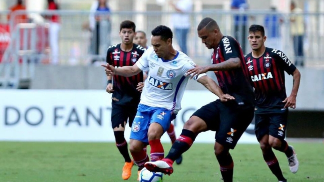 Bahía y Atlético Paranaense igualaron en duelo de chilenos en Brasil