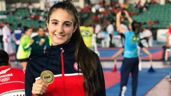 Valentina Toro destacó triunfo del equipo femenino en el Sudamericano de karate