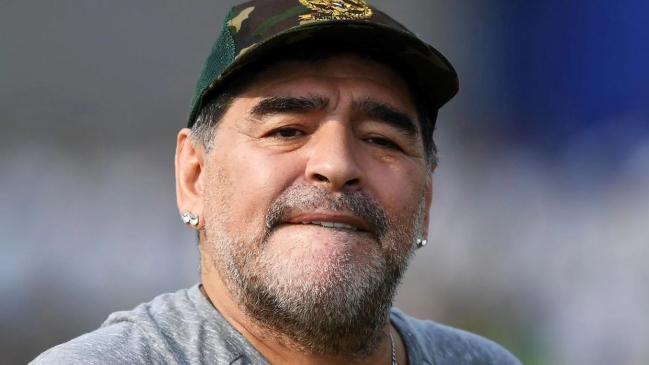 Diego Maradona expresó su "admiración" por Arsene Wenger