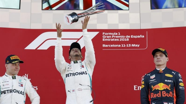 Lewis Hamilton ganó el Gran Premio de España y reforzó su liderato en el Mundial de F1