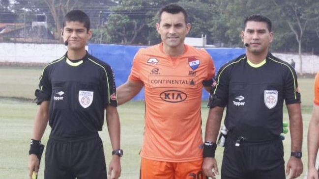 Justo Villar volvió a las canchas en Paraguay luego de 14 meses sin jugar